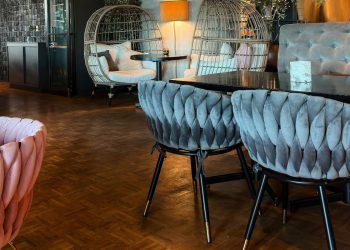 How to Create a High-End Ambience with Luxury Coffee Shop Furniture