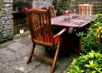 5 Weatherproof Outdoor Dining Sets That Last All Seasons