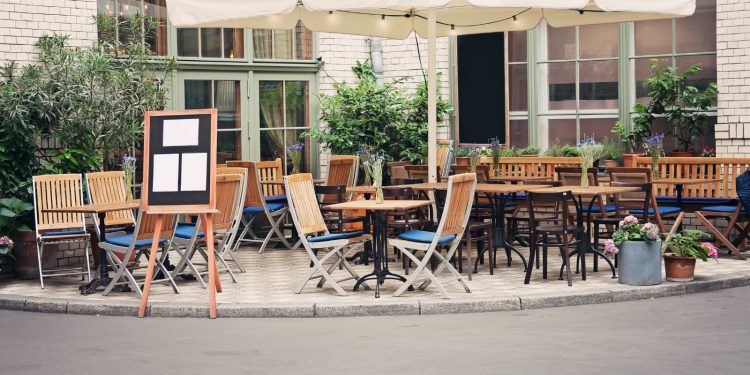 How to Maximize Space with Stackable Café Chairs in Your Coffee Shop