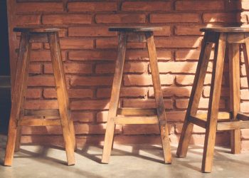 7 Trendy Bar Stools for Cafés That Your Customers Will Love