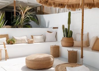 Easy-to-Clean Outdoor Furniture for Busy Families and Pet Owners