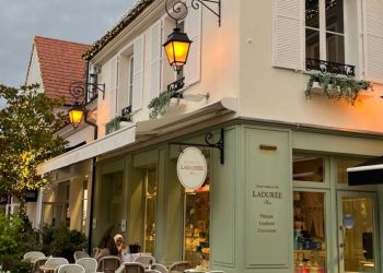 6 Essential Tips for Best Bar and Café Seating Selecting