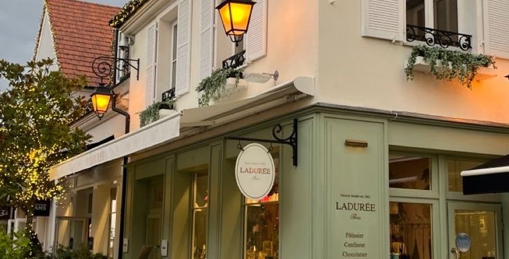 6 Essential Tips for Best Bar and Café Seating Selecting