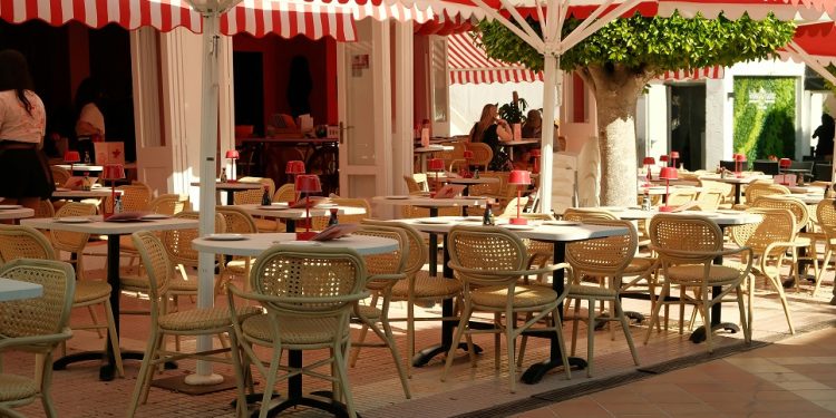 6 Bar Stools That Will Make Your Café Seating More Attractive