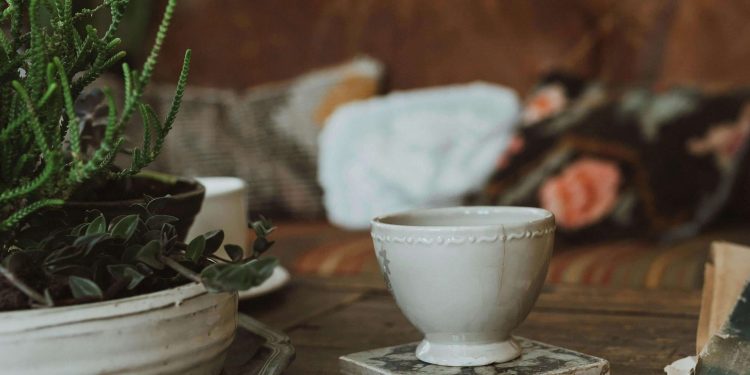 5 Vintage Decor Tips for a Timeless Look